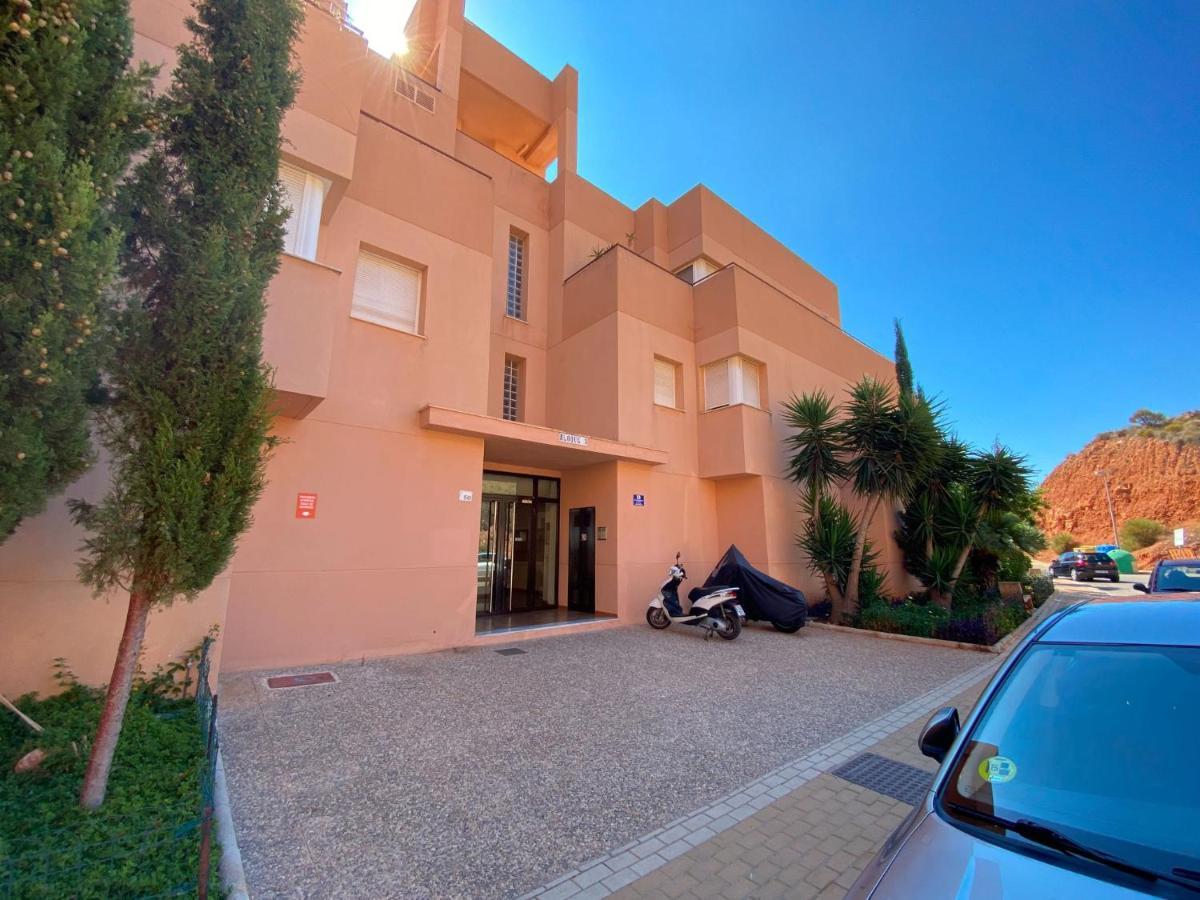 Mountain Nest Apartment อัลเมรีอา ภายนอก รูปภาพ