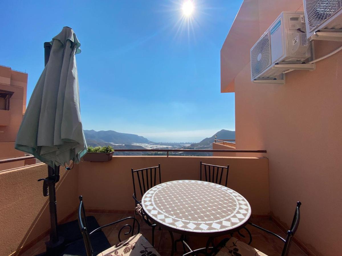 Mountain Nest Apartment อัลเมรีอา ภายนอก รูปภาพ