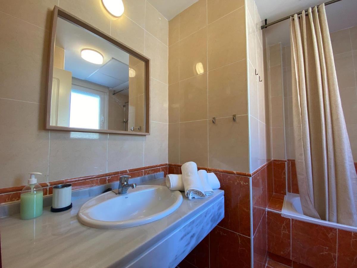 Mountain Nest Apartment อัลเมรีอา ภายนอก รูปภาพ