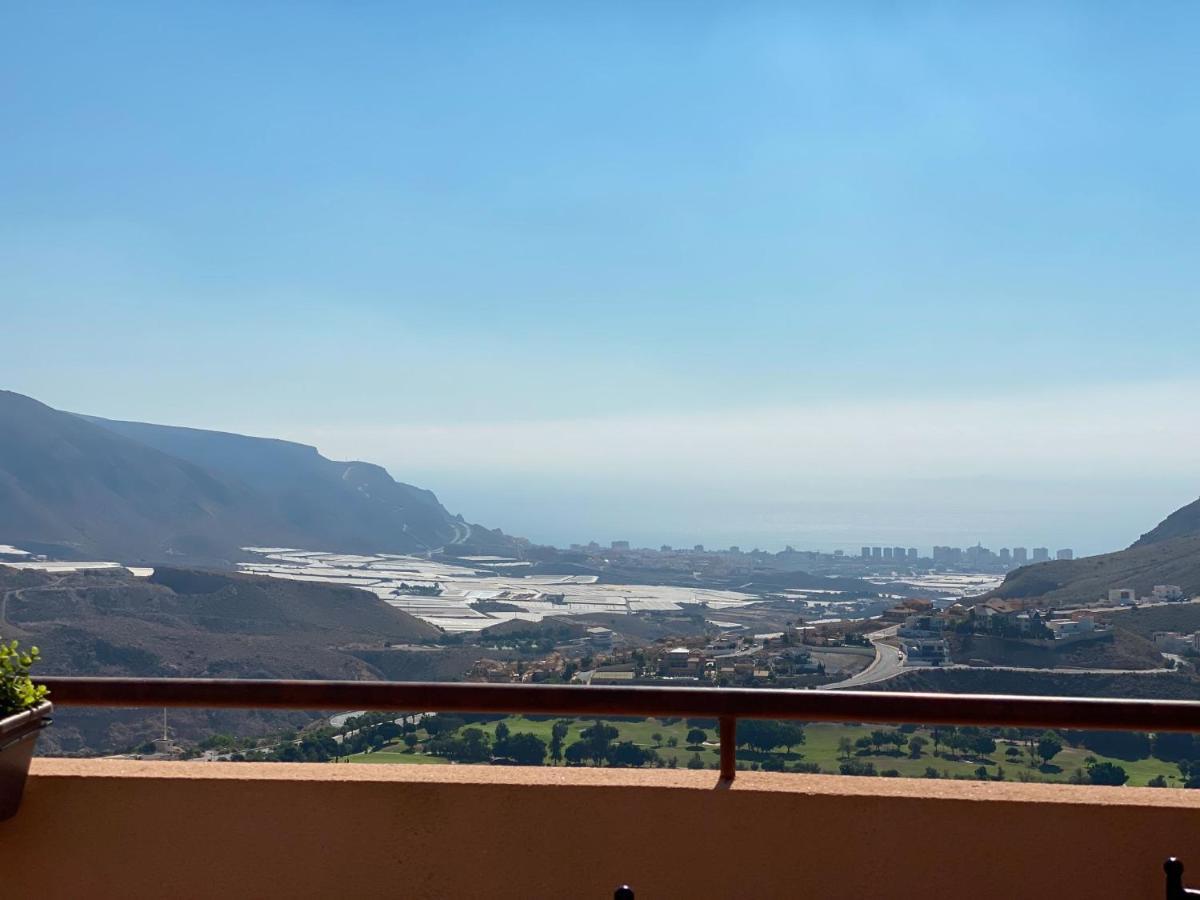 Mountain Nest Apartment อัลเมรีอา ภายนอก รูปภาพ